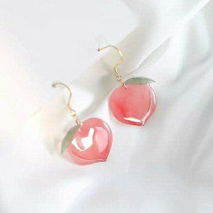CLEARANCE ** PRICE FIRM  ** BRAND NEW ** SOUTHERN PEACH 🍑 DANGLE EARRINGS